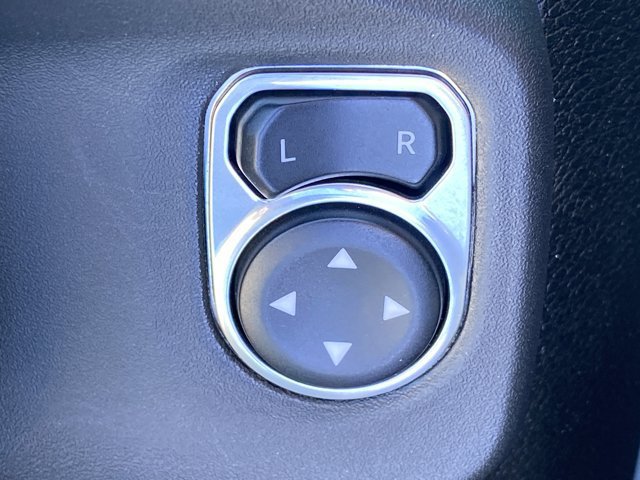 Used 2024 Jeep Wrangler Unlimited AWD/4WD image 12