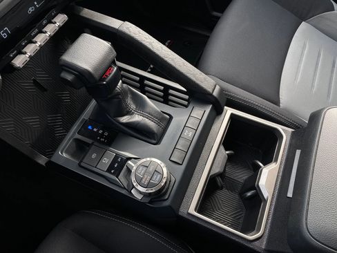 Used 2025 Toyota Tacoma TRD Off-Road image 19