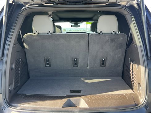 Used 2021 Chevrolet Tahoe LT w/ LT Signature Package image 22