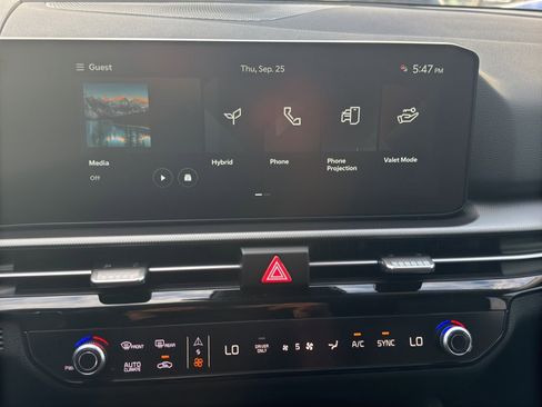 New 2026 Kia Sportage LX FWD image 17