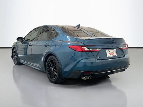 Used 2025 Toyota Camry SE w/ Convenience Package FWD image 6