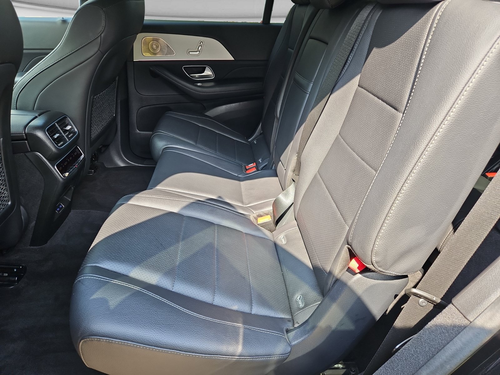 Used 2024 Mercedes-Benz GLS 450 4MATIC image 14
