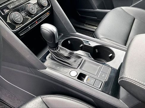 Used 2022 Volkswagen Atlas SE image 19