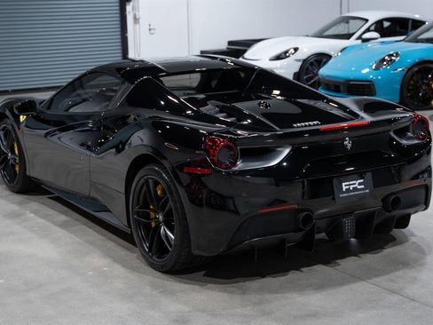 Used 2018 Ferrari 488 Spider image 12