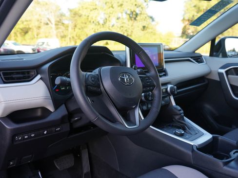 Used 2025 Toyota RAV4 XLE w/ Convenience Package AWD/4WD image 24