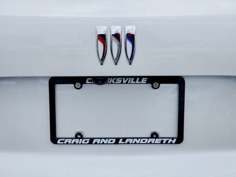 Used 2024 Buick Envision Avenir image 32