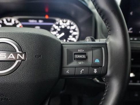 Used 2025 Nissan Rogue SV FWD image 19