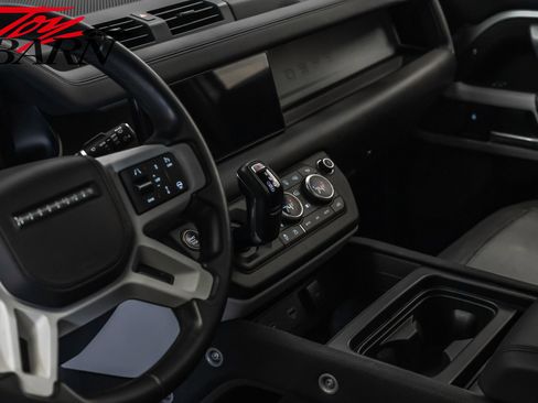 Used 2023 Land Rover Defender 110 X-Dynamic SE image 27