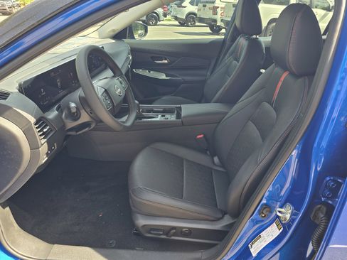 New 2026 Nissan Sentra SR FWD image 11