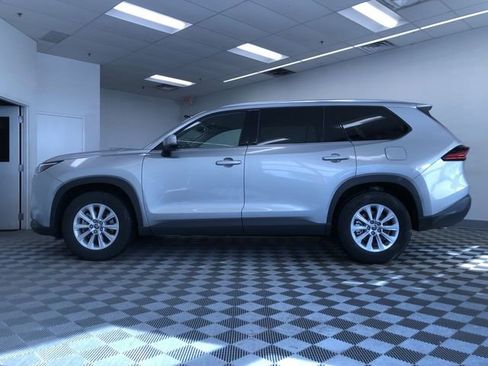 Certified 2025 Toyota Grand Highlander AWD image 13