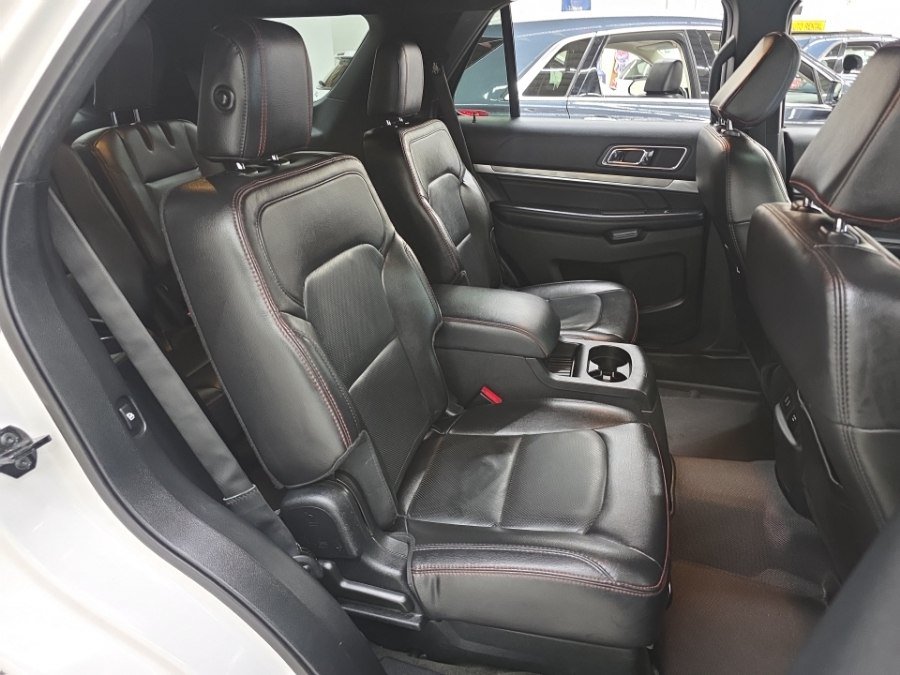 Used 2018 Ford Explorer Sport w/ Equipment Group 401A AWD/4WD image 11