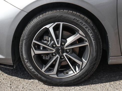 Used 2023 Kia Forte LXS w/ LXS Technology Package image 38