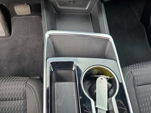 Used 2025 Chevrolet Equinox LT image 26