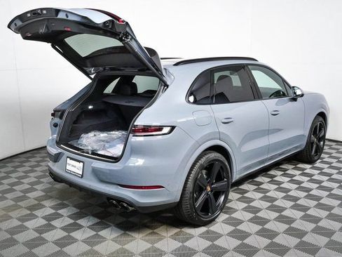 New 2026 Porsche Cayenne AWD/4WD image 30
