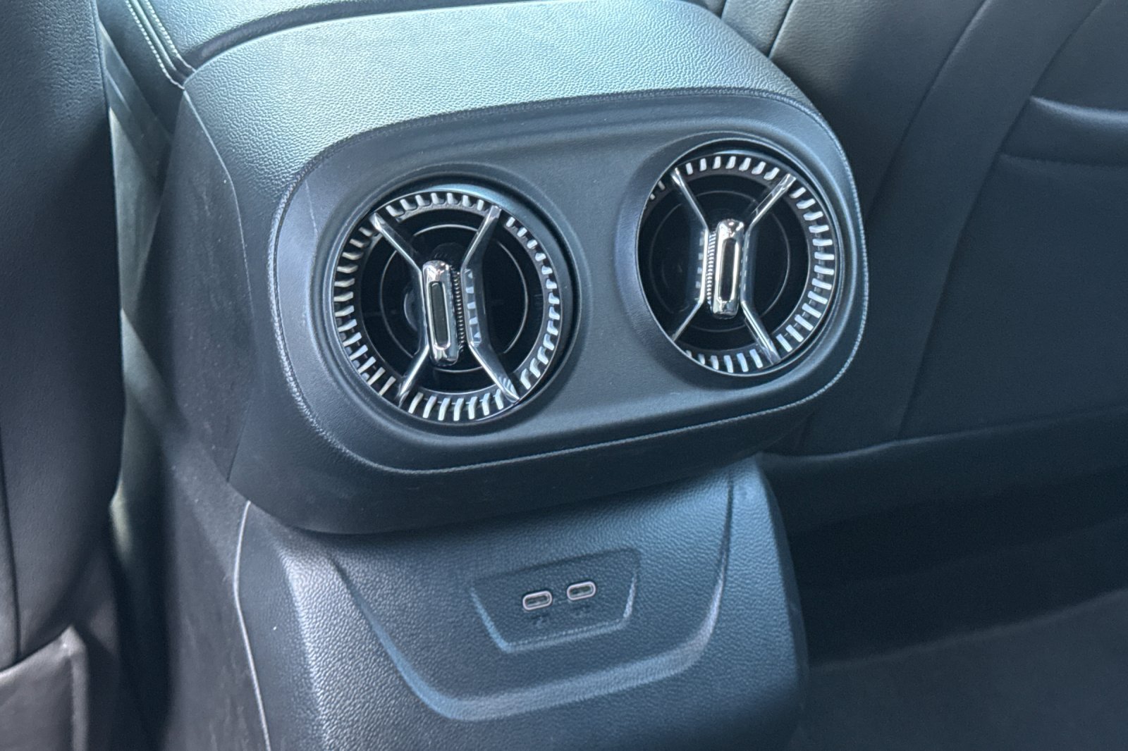 Used 2024 Chevrolet Blazer EV LT AWD/4WD image 40