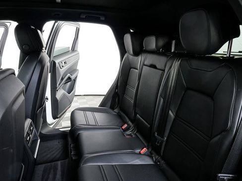 Certified 2023 Porsche Cayenne AWD/4WD image 21