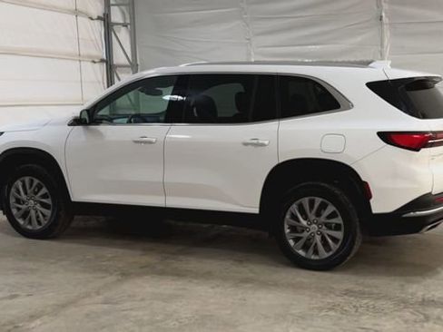 Certified 2025 Buick Enclave Preferred image 6