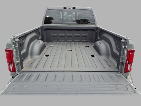 New 2026 RAM 2500 Laramie AWD/4WD image 25