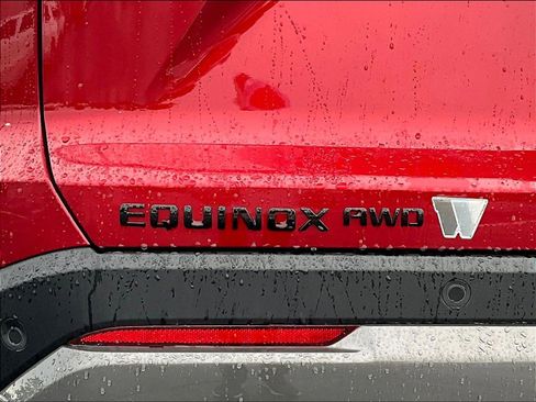 New 2026 Chevrolet Equinox ACTIV AWD/4WD image 8