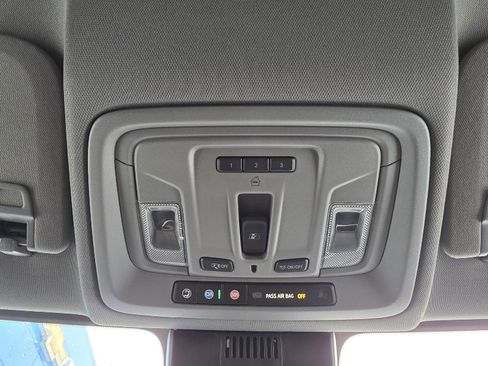 Used 2023 Chevrolet Silverado 1500 LT w/ Z71 Off-Road Package image 20