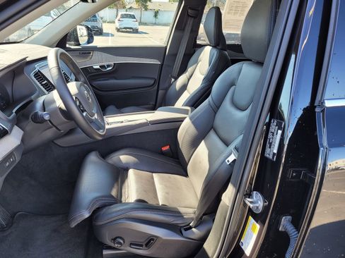 Certified 2025 Volvo XC90 T8 Ultra image 6