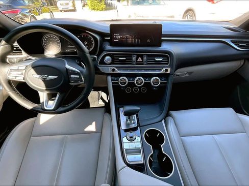 Used 2022 Genesis G70 2.0T image 15