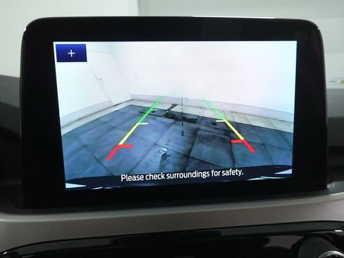 Certified 2022 Ford Escape SE w/ SE Sport Appearance Package image 19