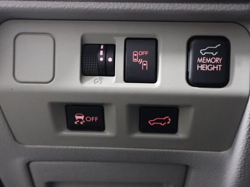 Used 2018 Subaru Forester 2.5i Limited w/ Popular Package #2 AWD/4WD image 10