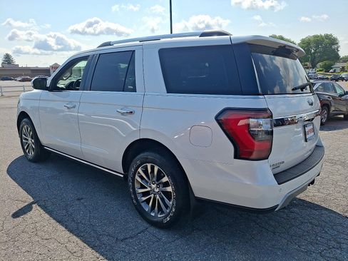 Used 2018 Ford Expedition Limited w/ Equipment Group 301A AWD/4WD image 4