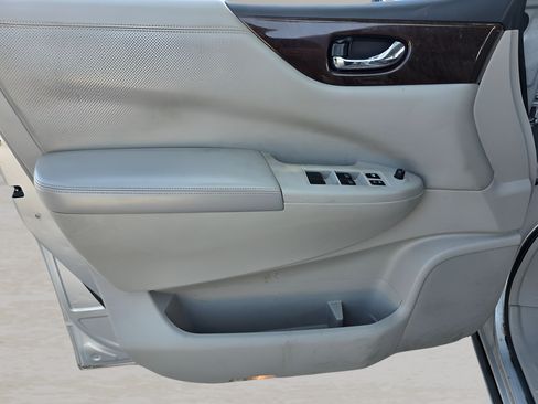 Used 2014 Nissan Quest SV FWD image 12