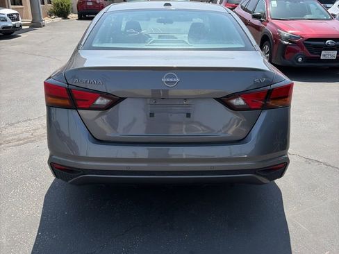 Used 2024 Nissan Altima 2.5 SV image 7