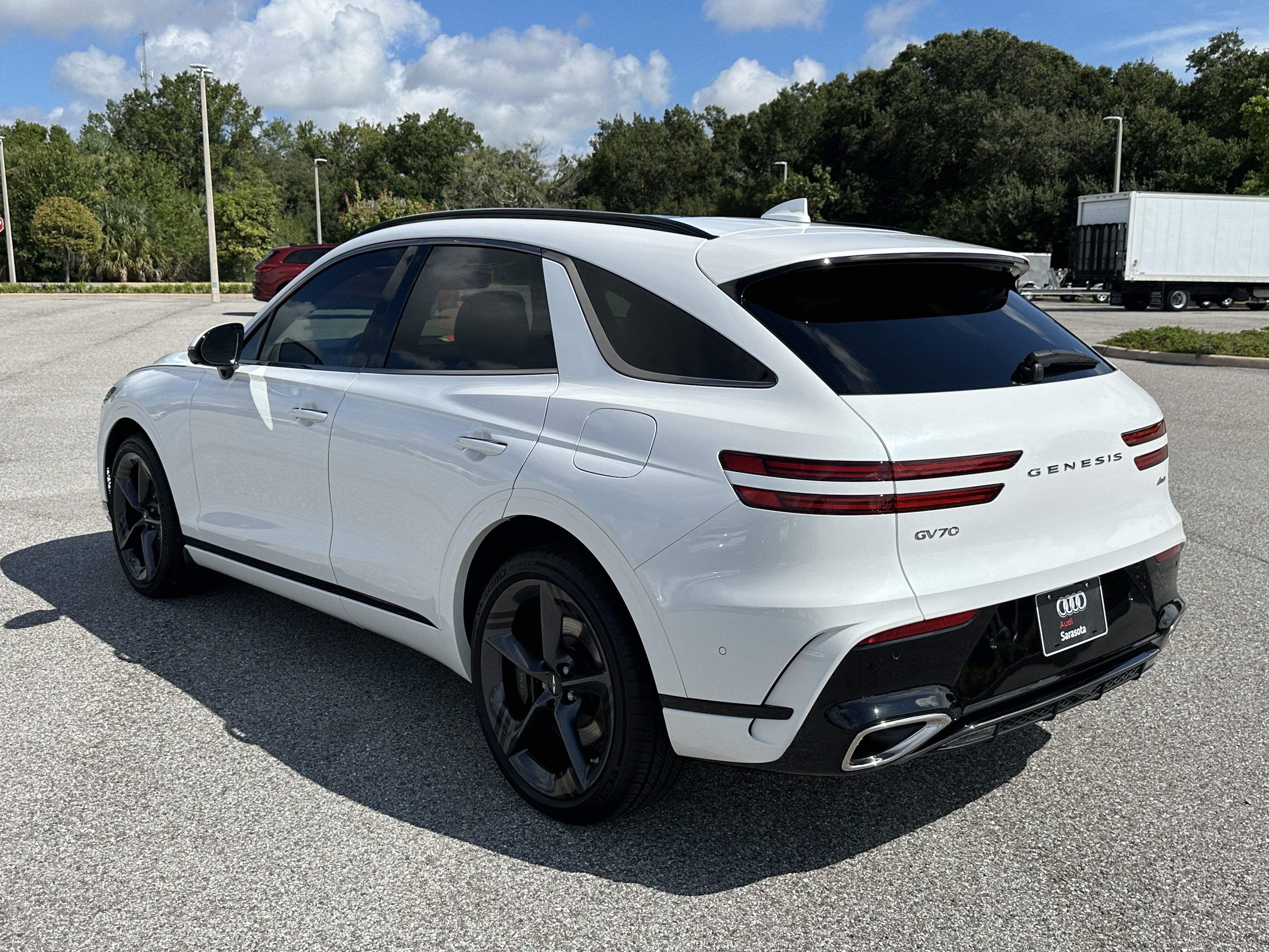Used 2026 Genesis GV70 2.5T Sport Prestige AWD/4WD image 6