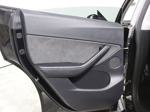 Used 2021 Tesla Model Y Performance image 18