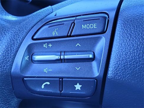 Used 2022 Hyundai Kona SEL image 8