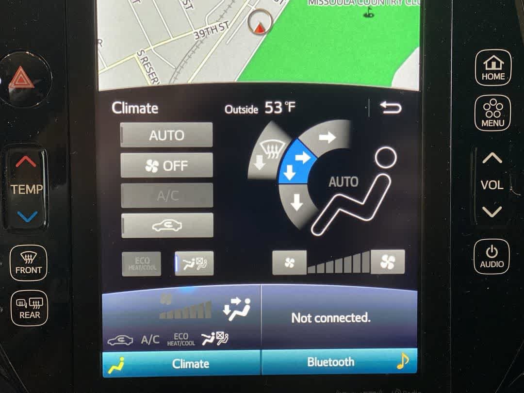 Used 2022 Toyota Prius Prime XLE FWD image 22