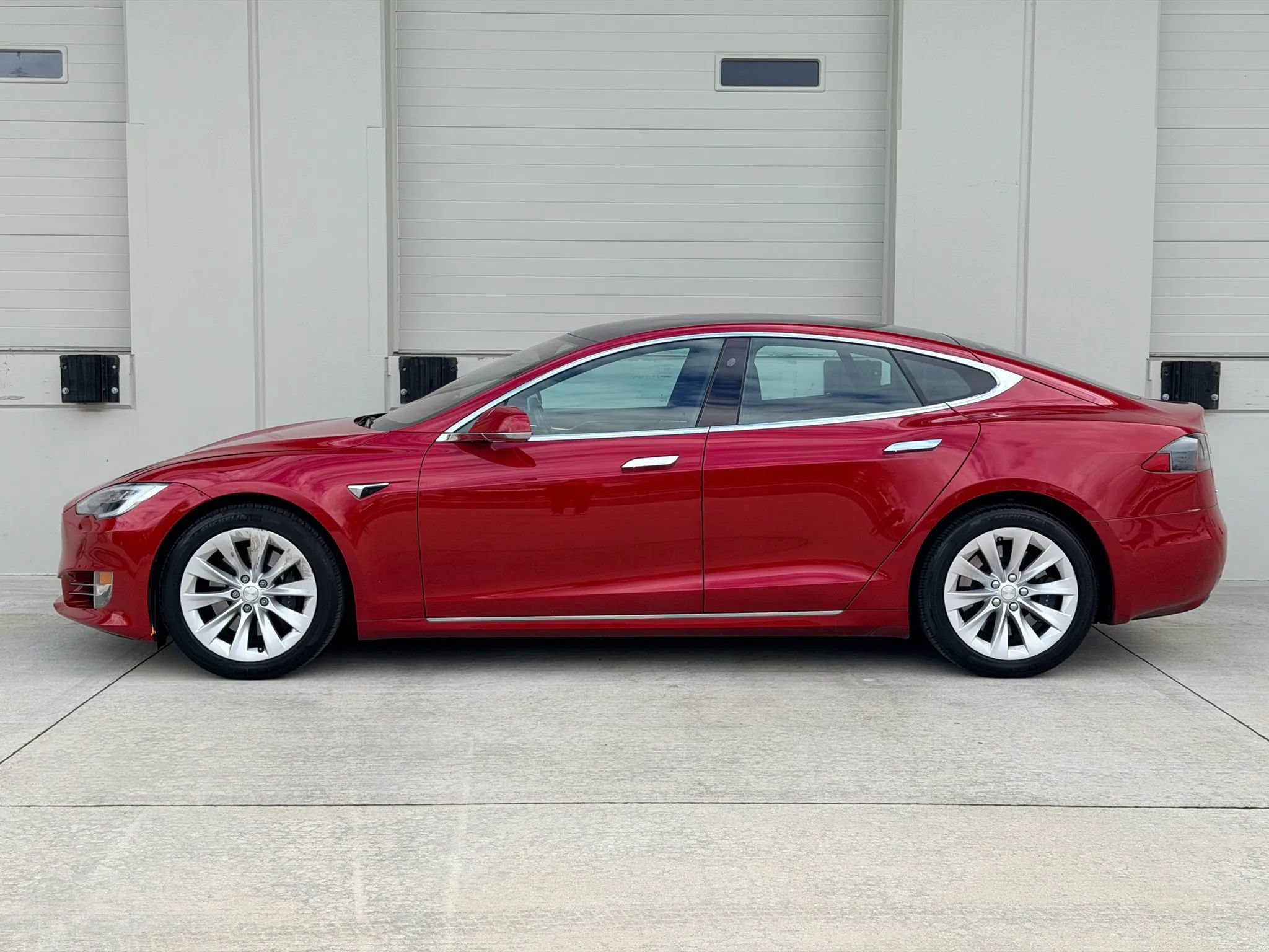Used 2018 Tesla Model S 75D AWD/4WD image 2
