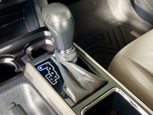 Used 2018 Toyota Tacoma SR5 image 24