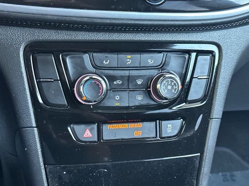 Used 2021 Buick Encore Preferred w/ Safety Package image 22