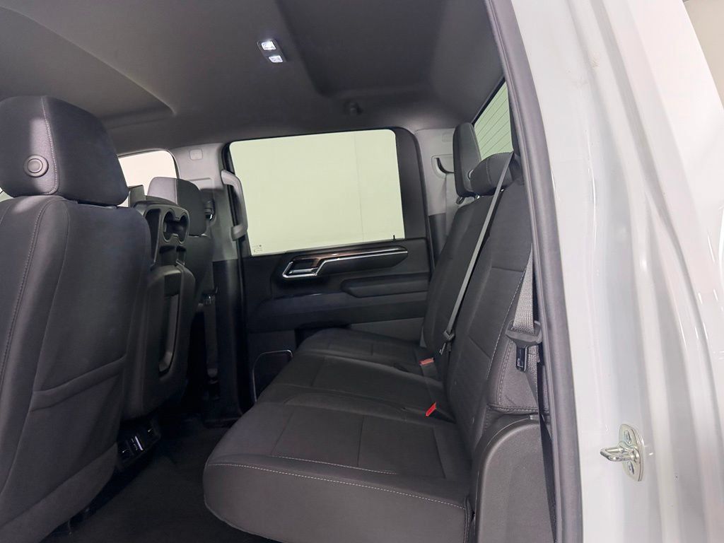 Used 2025 Chevrolet Silverado 2500 LT w/ Convenience Package AWD/4WD image 25