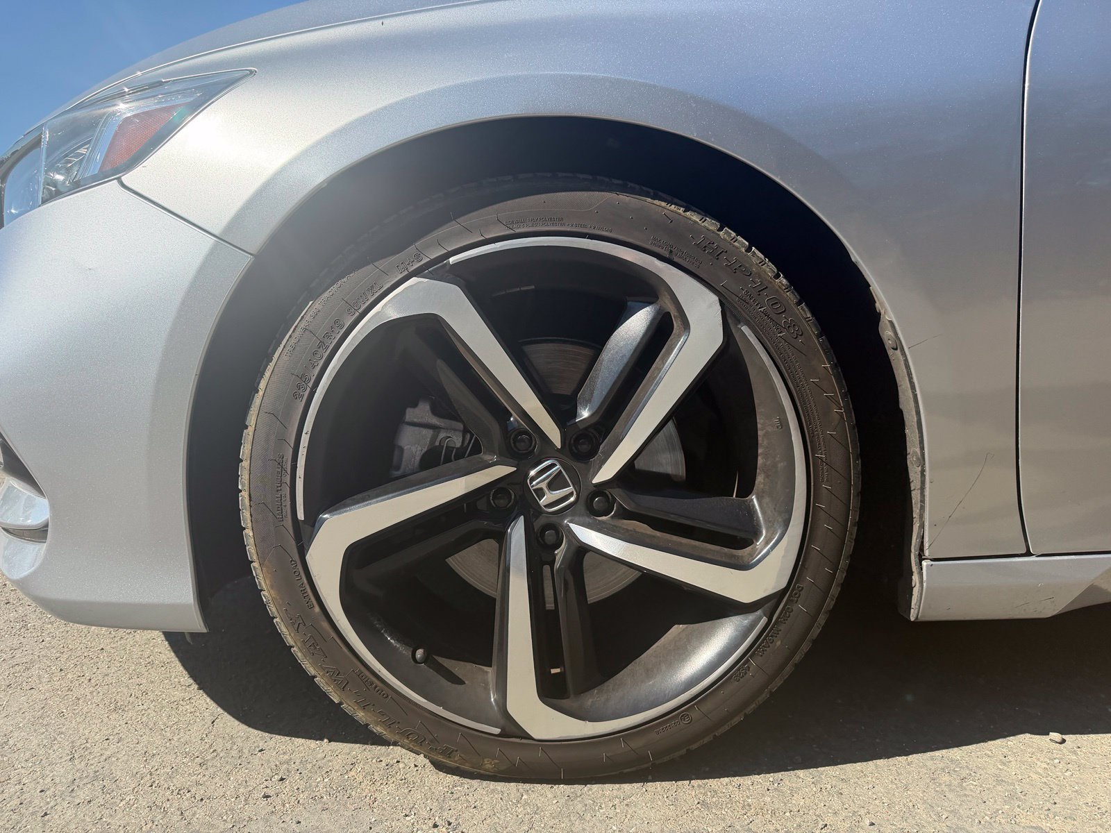 Used 2018 Honda Accord Sport image 9
