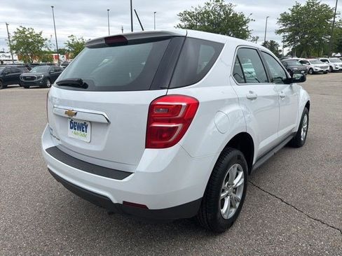 Used 2017 Chevrolet Equinox LS AWD/4WD image 5