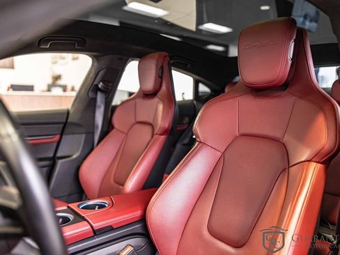 Used 2020 Porsche Taycan Turbo S image 19