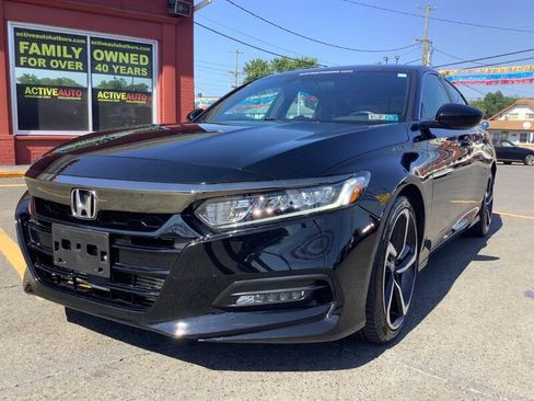 Used 2018 Honda Accord Sport image 3