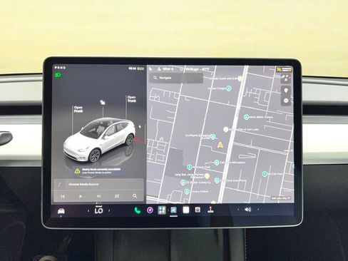 Used 2025 Tesla Model Y Long Range RWD image 22