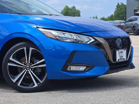 Used 2022 Nissan Sentra SR FWD image 2