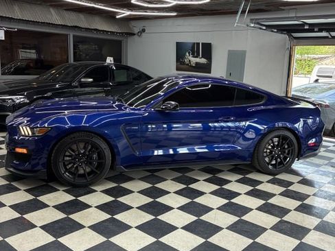 Used 2016 Ford Mustang Shelby GT350 w/ Technology Package image 2