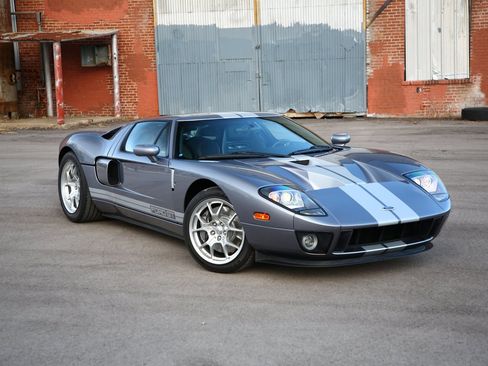Used 2006 Ford GT image 28
