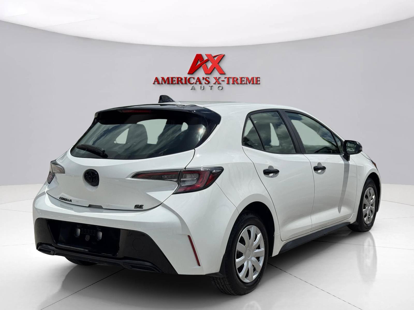 Used 2022 Toyota Corolla SE FWD image 6