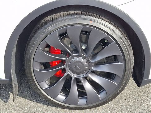 Used 2025 Tesla Model Y Performance AWD/4WD image 8