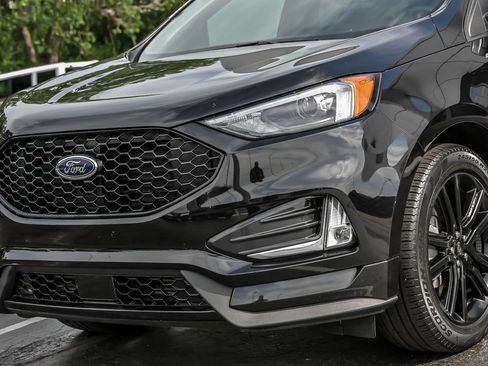 Certified 2023 Ford Edge ST-Line w/ Class II Trailer Tow Package AWD/4WD image 6